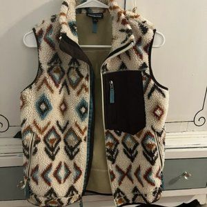patagonia retro-x vest in fern dell print